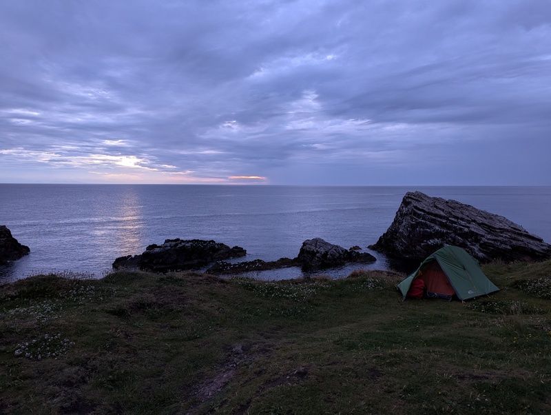 My noisy camping spot near Bow Fiddle rock